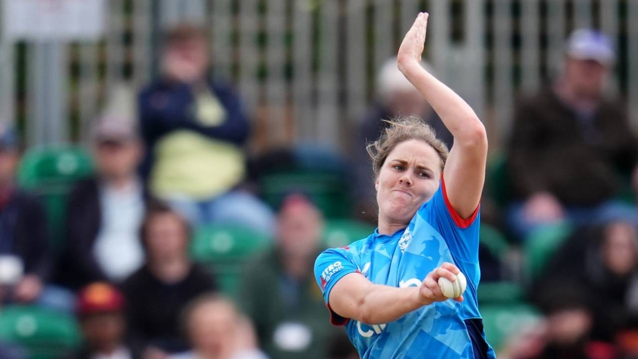 Nat Sciver-Brunt made a return to bowling at Chelmsford, England vs Pakistan, 3rd Women's ODI, Chelmsford, May 29, 2024
