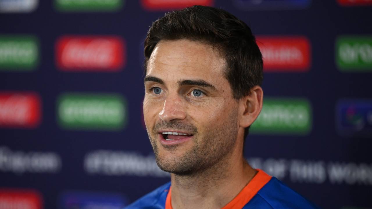 Netherlands head coach Ryan Cook during a practice session, T20 World Cup, Dallas, June 3, 2024