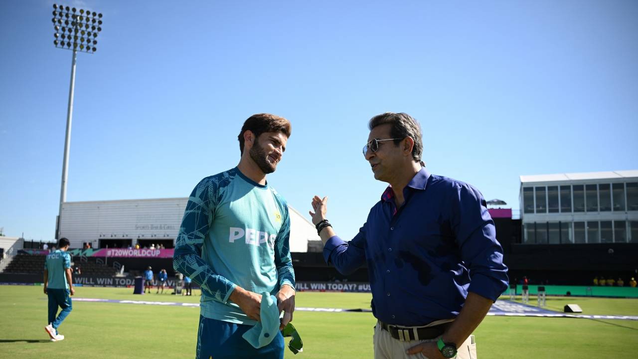 Shaheen Shah Afridi and Wasim Akram have a chat on the sidelines of the game, USA vs Pakistan, T20 World Cup, Dallas, June 6, 2024
