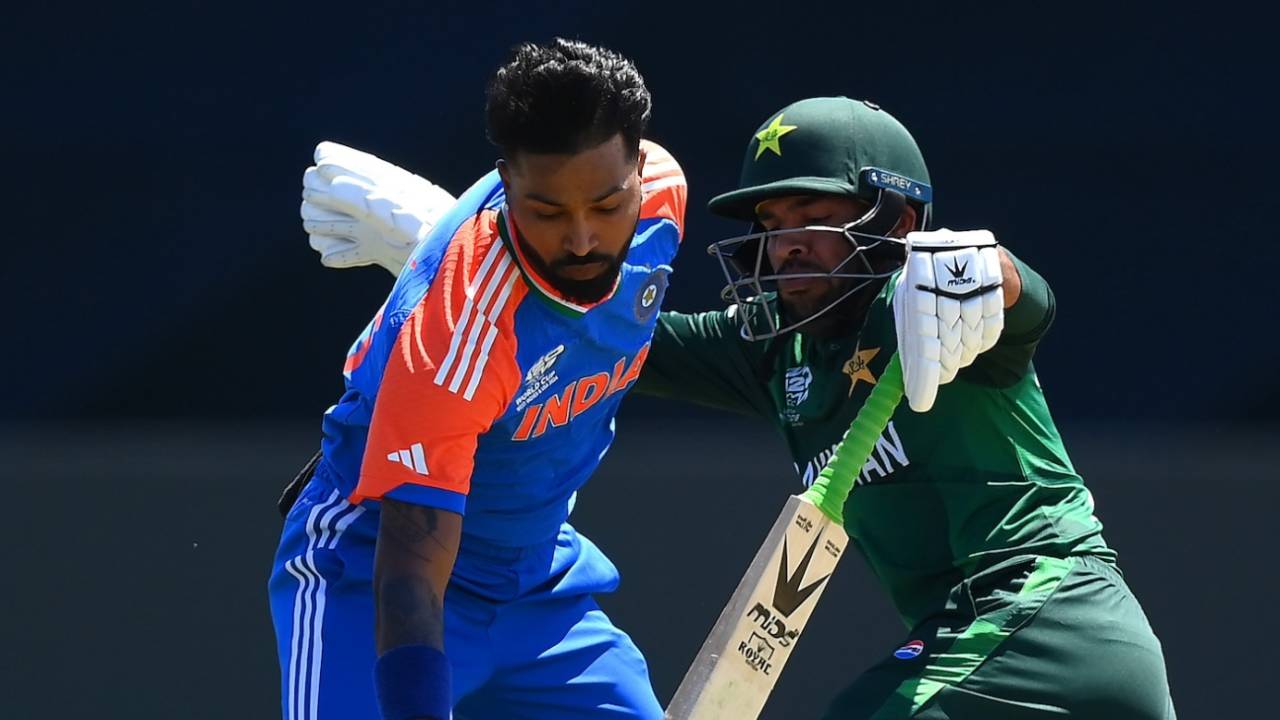 Hardik Pandya and Usman Khan collide, India vs Pakistan, T20 World Cup 2024, New York, June 9, 2024