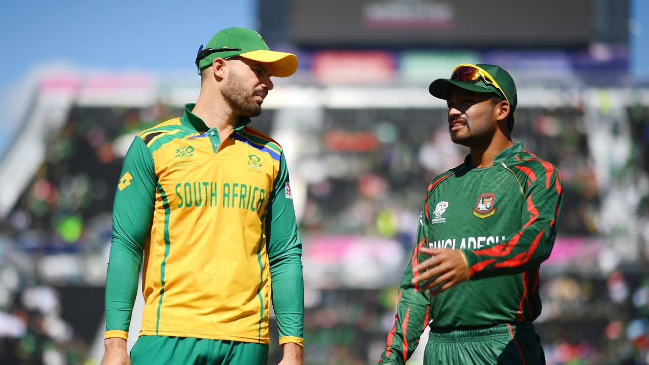Aiden Markram and Najmul Hossain Shanto at the toss, Bangladesh vs South Africa, T20 World Cup 2024, New York, June 10, 2024