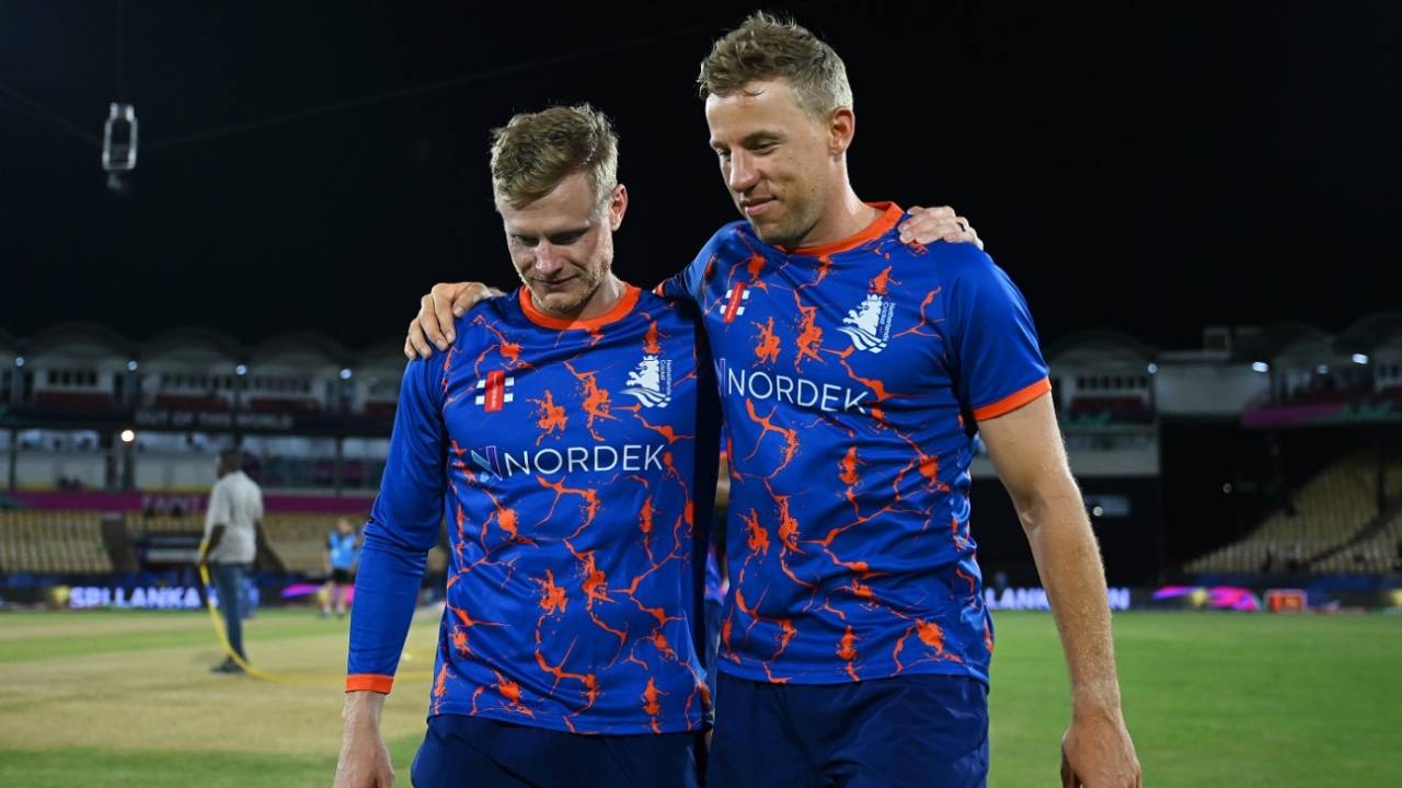 Sybrand Engelbrecht and Logan van Beek embrace each other, Netherlands vs Sri Lanka, T20 World Cup 2024, Gros Islet, June 16, 2024