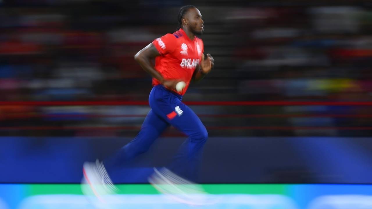 Jofra Archer runs in to bowl, West Indies vs England, T20 World Cup 2024, Super Eight, Gros Islet, June 19, 2024