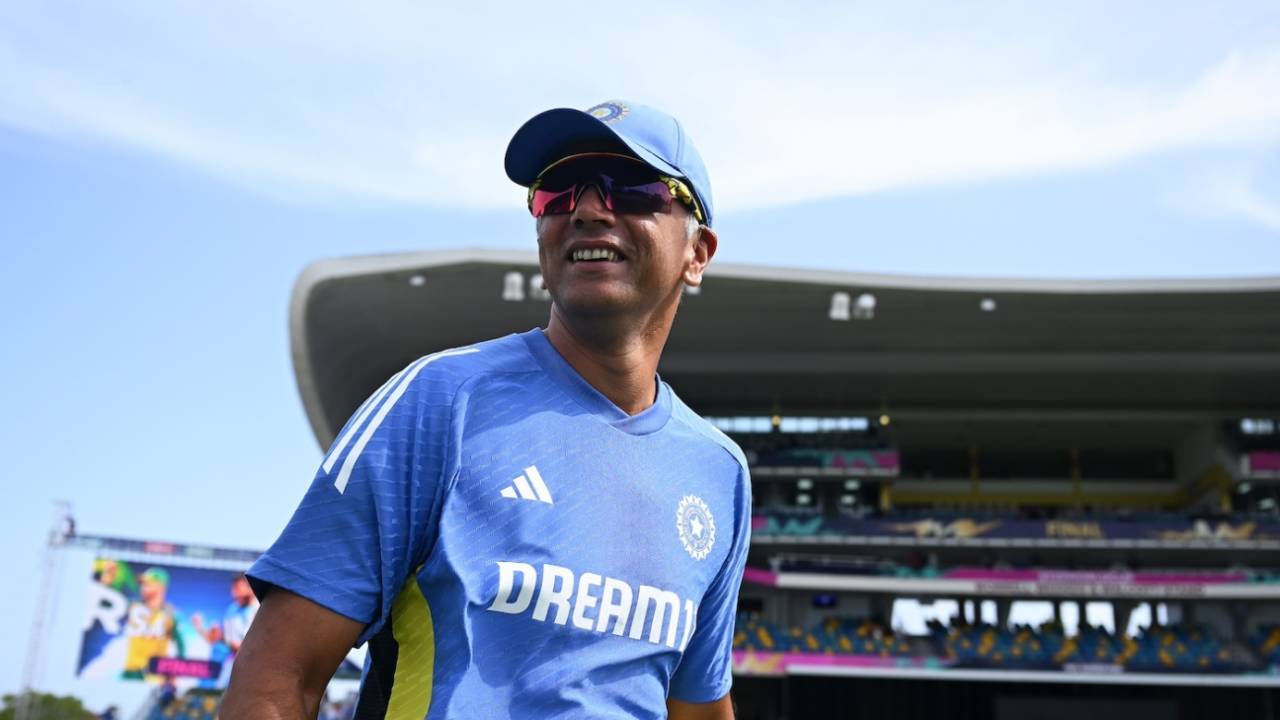 Rahul Dravid, in his last game as India head coach, gets out for a feel of the conditions, India vs South Africa, T20 World Cup final, Bridgetown, Barbados, June 29, 2024