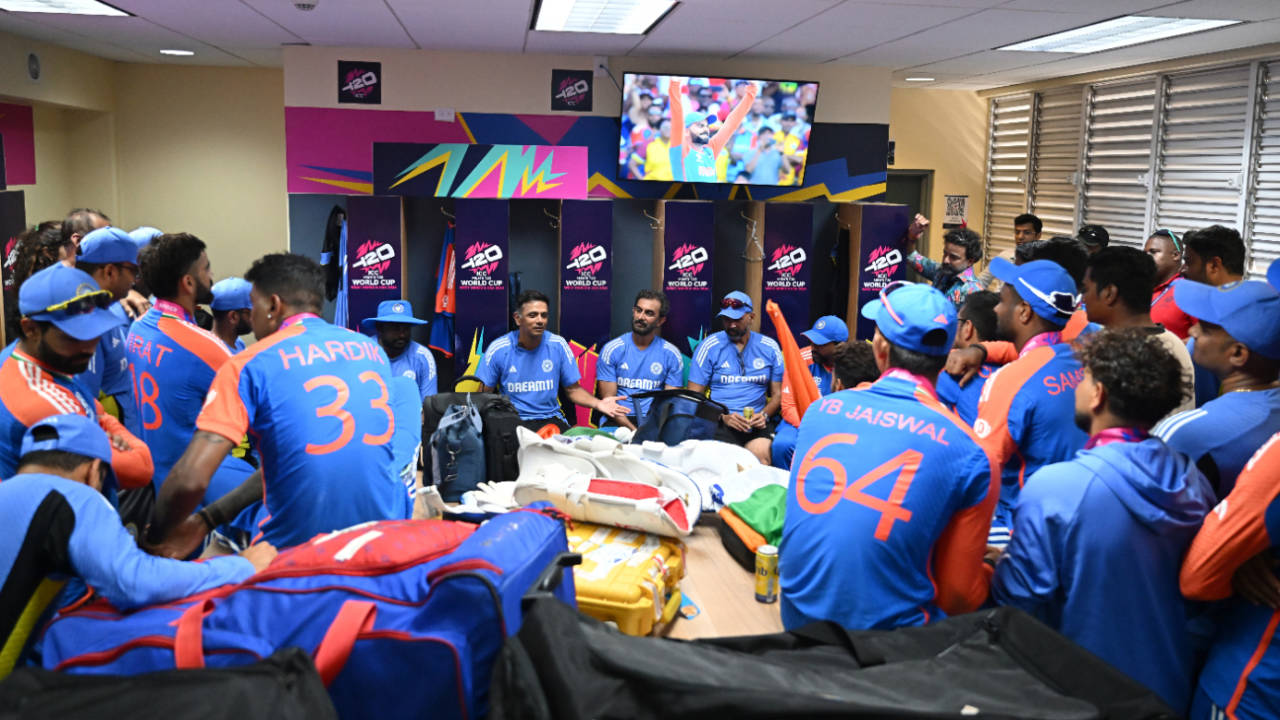 Rahul Dravid gets his team together in the dressing room one last time as India coach, India vs South Africa, T20 World Cup final, Bridgetown, Barbados, June 29, 2024