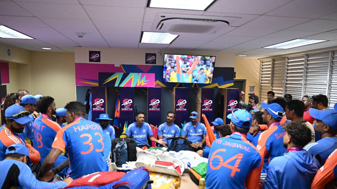 Rahul Dravid gets his team together in the dressing room one last time as India coach, India vs South Africa, T20 World Cup final, Bridgetown, Barbados, June 29, 2024