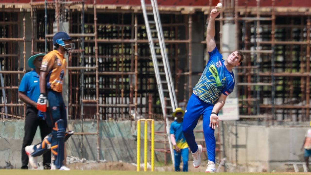 Dean Foxcroft bowls against TNPL side Nellai Royal Kings, Chennai, June 22, 2024