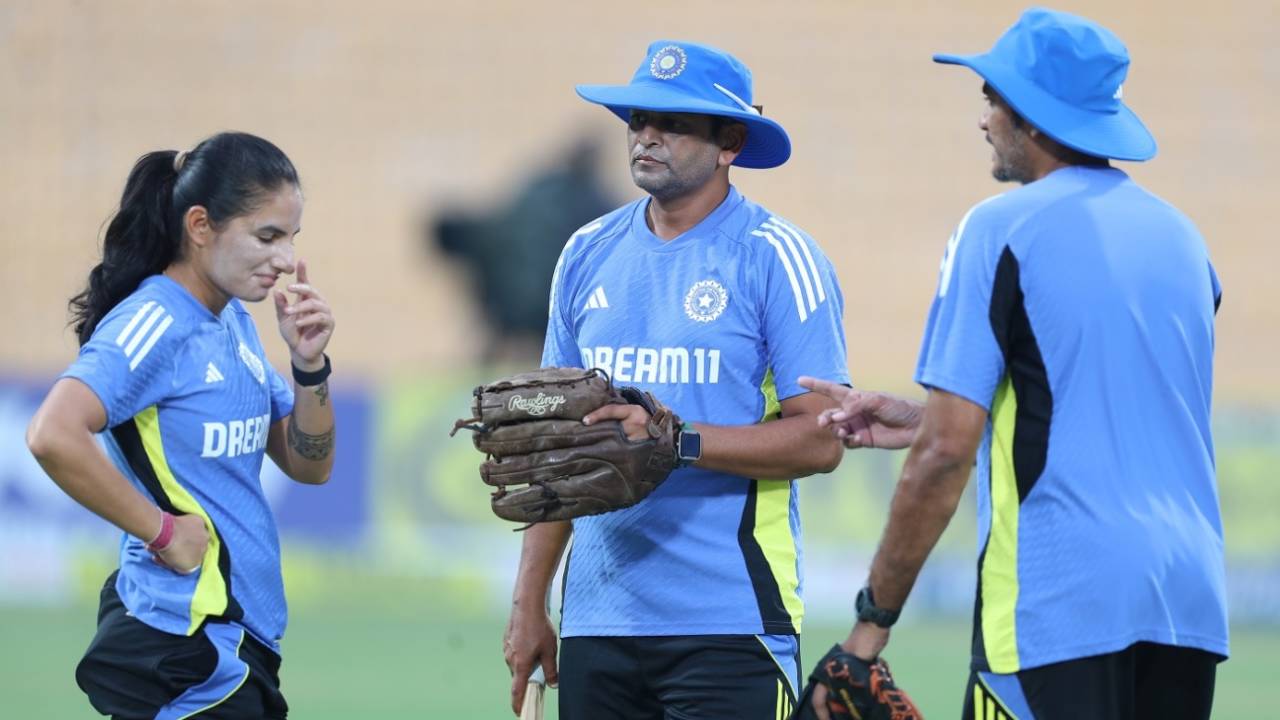 Renuka Singh, Amol Muzumdar and Aavishkar Salvi in conversation before the first T20I, India vs South Africa, 1st T20I, Chennai, July 5, 2024