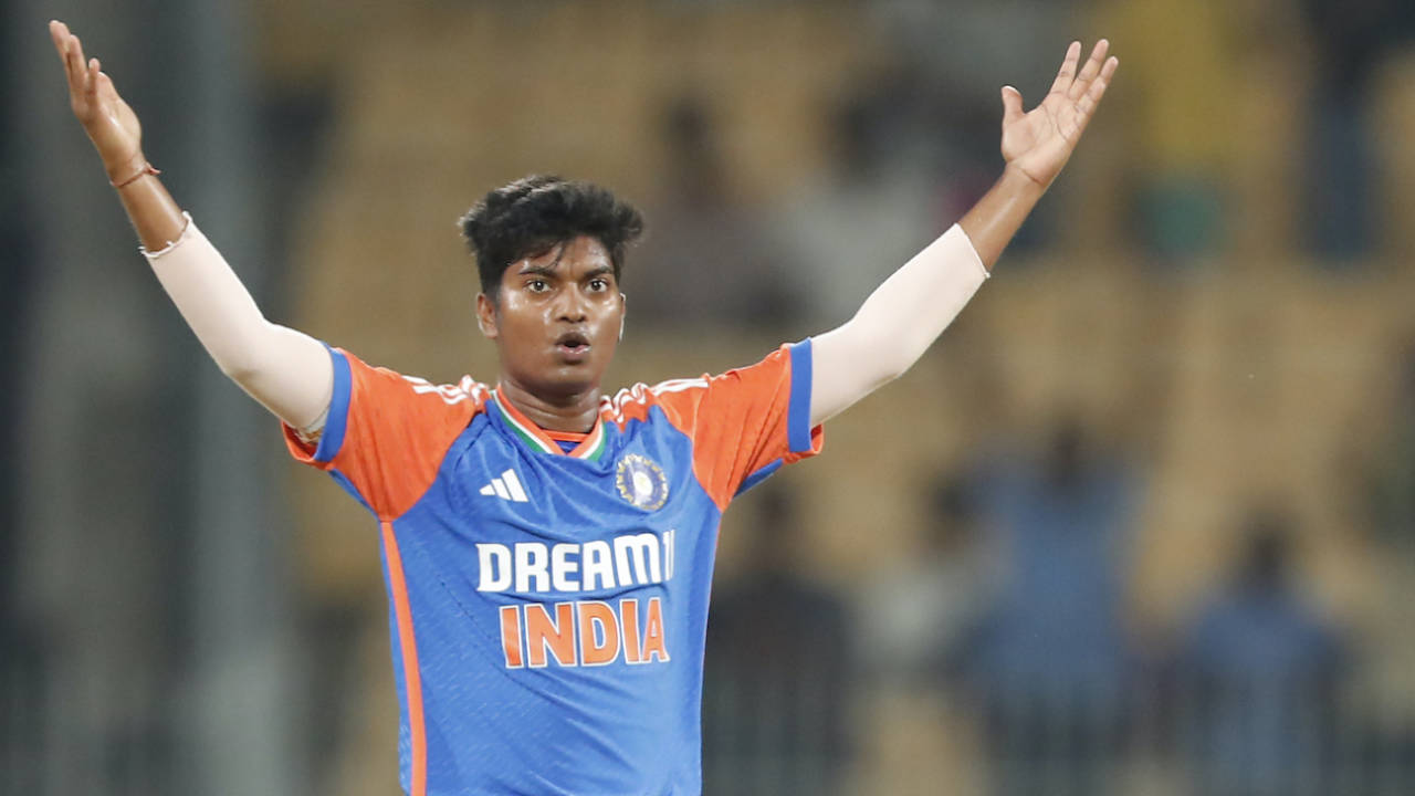 Pooja Vastrakar struck both in the powerplay and the middle overs, India vs South Africa, 3rd Women's T20I, Chennai, July 9, 2024