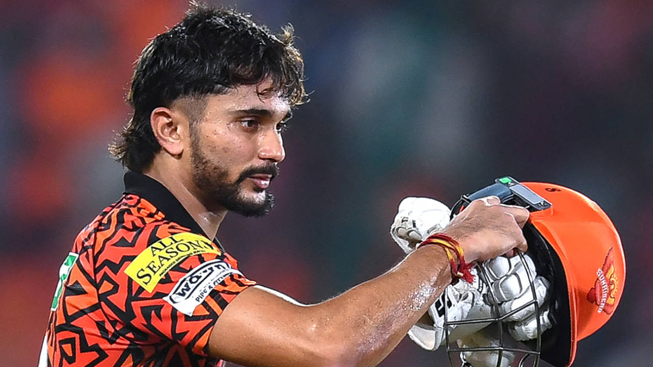 Nitish Kumar Reddy removes his helmet, Sunrisers Hyderabad vs Rajasthan Royals, IPL 2024, Hyderabad, May 2, 2024
