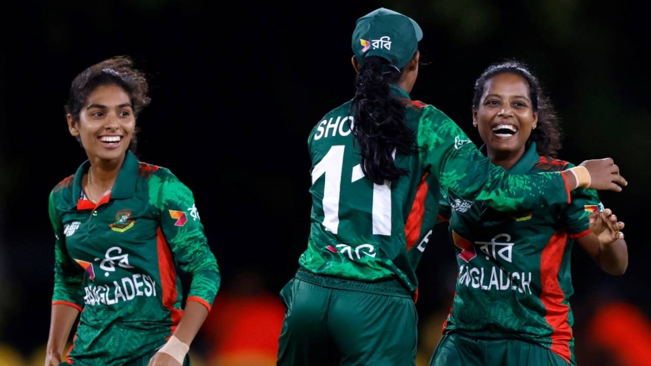 Rabeya Khan (L) and Ritu Moni (R) ran through Thailand's batting, Bangladesh vs Thailand, Women's Asia Cup, Group B, Dambulla, July 22, 2024