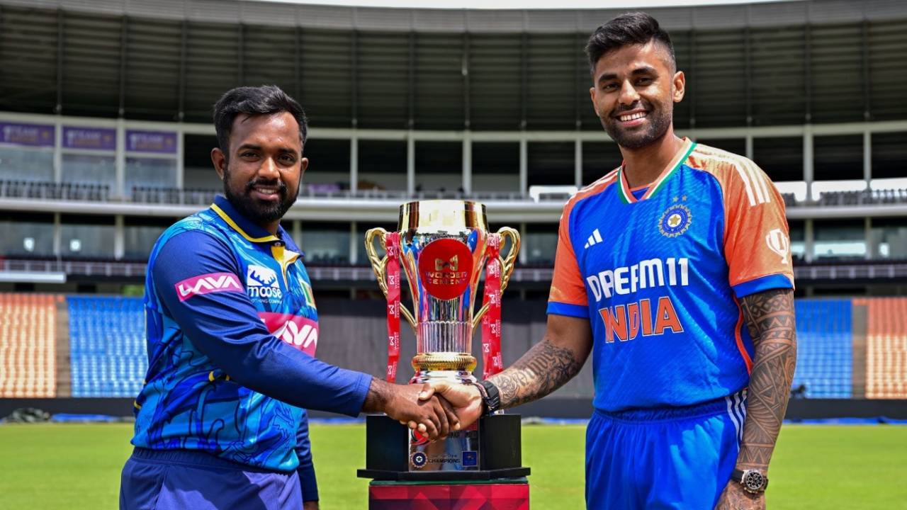 New captains Charith Asalanka and Suryakumar Yadav pose with the series trophy, Pallekele, July 26, 2024