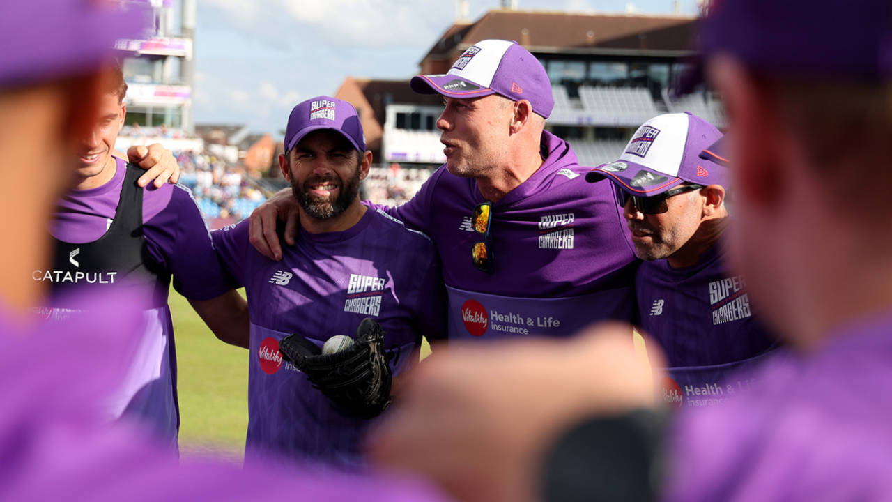 Andrew Flintoff gives a team talk to his players, Northern Superchargers vs Trent Rockets, Headingley, The Hundred, July 26, 2024