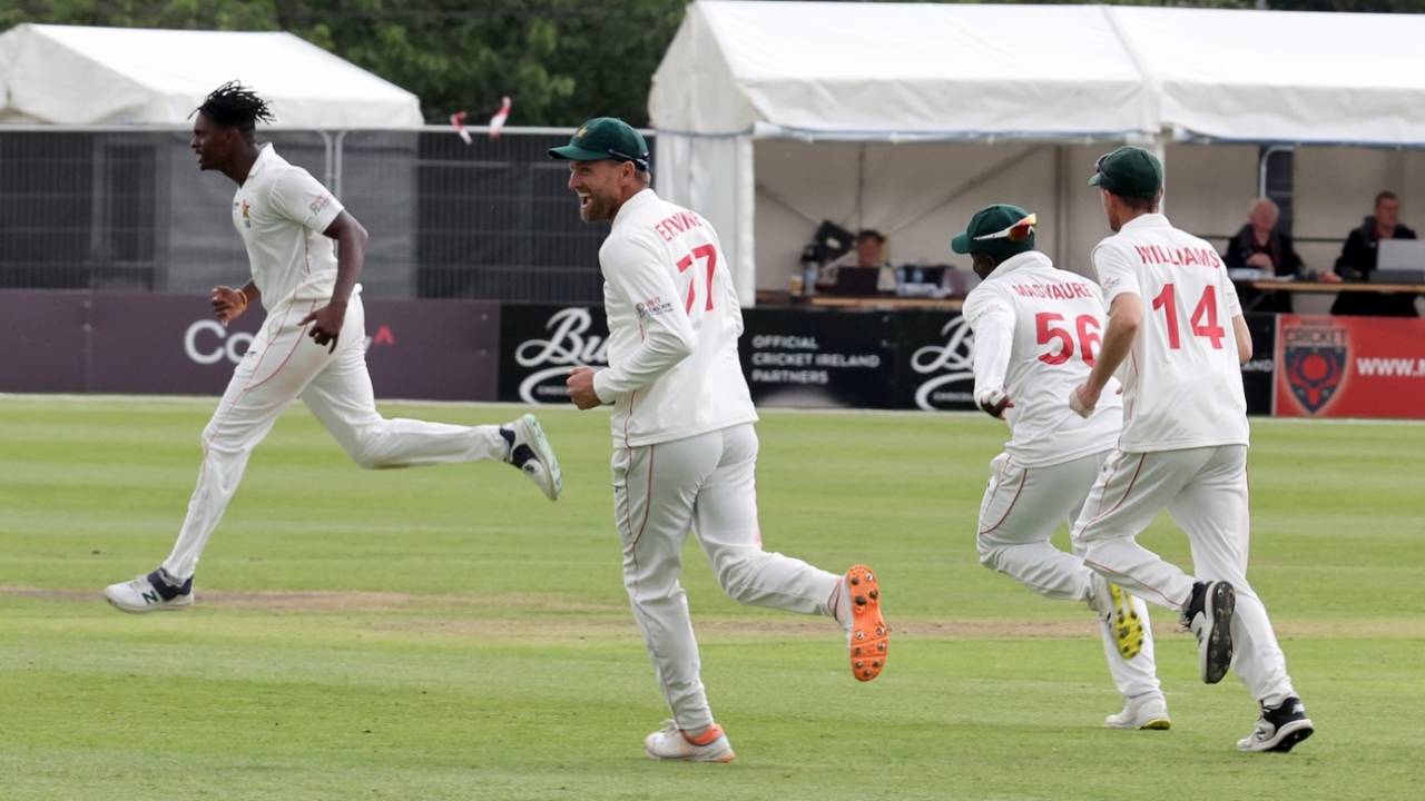 Richard Ngarava picked up four wickets in a four-over spell, Ireland vs Zimbabwe, Only Test, Belfast, 3rd day, July 27, 2024
