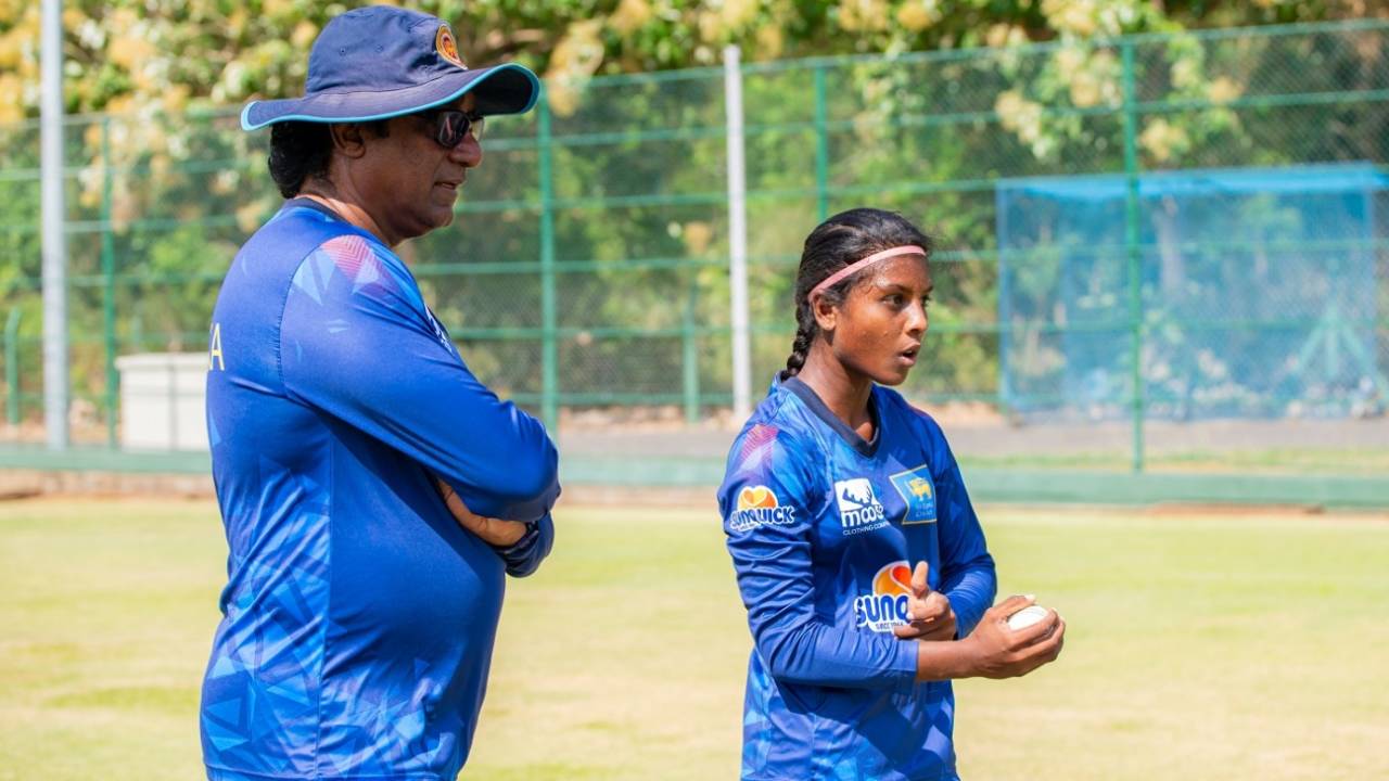 Sri Lanka head coach Rumesh Ratnayake keeps an eye as Sachini Nisansala runs in, Women's Asia Cup 2024, Dambulla, July 27, 2024