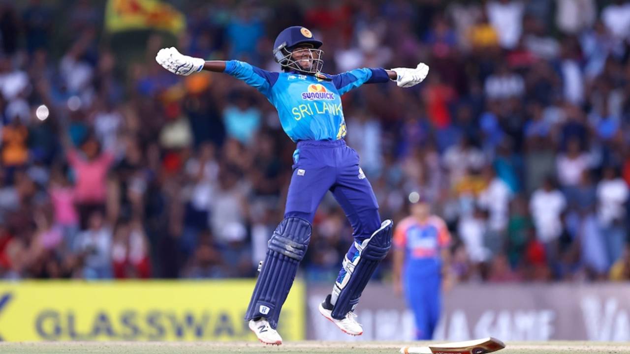Kavisha Dilhari celebrates after scoring the winning runs, Sri Lanka vs India, Women's Asia Cup 2024 final, Dambulla, July 28, 2024