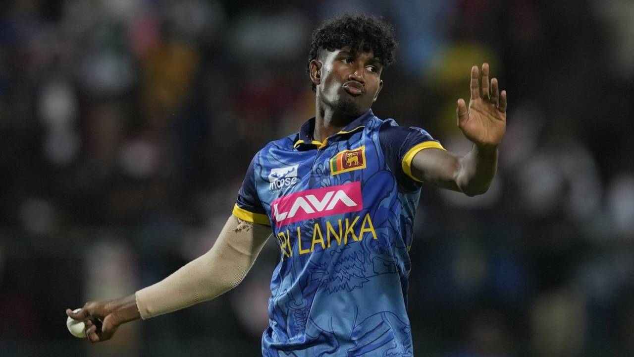 Chamindu Wickramasinghe troubled India with the new ball
, Sri Lanka vs India, 3rd T20I, Pallekele, July 30, 2024