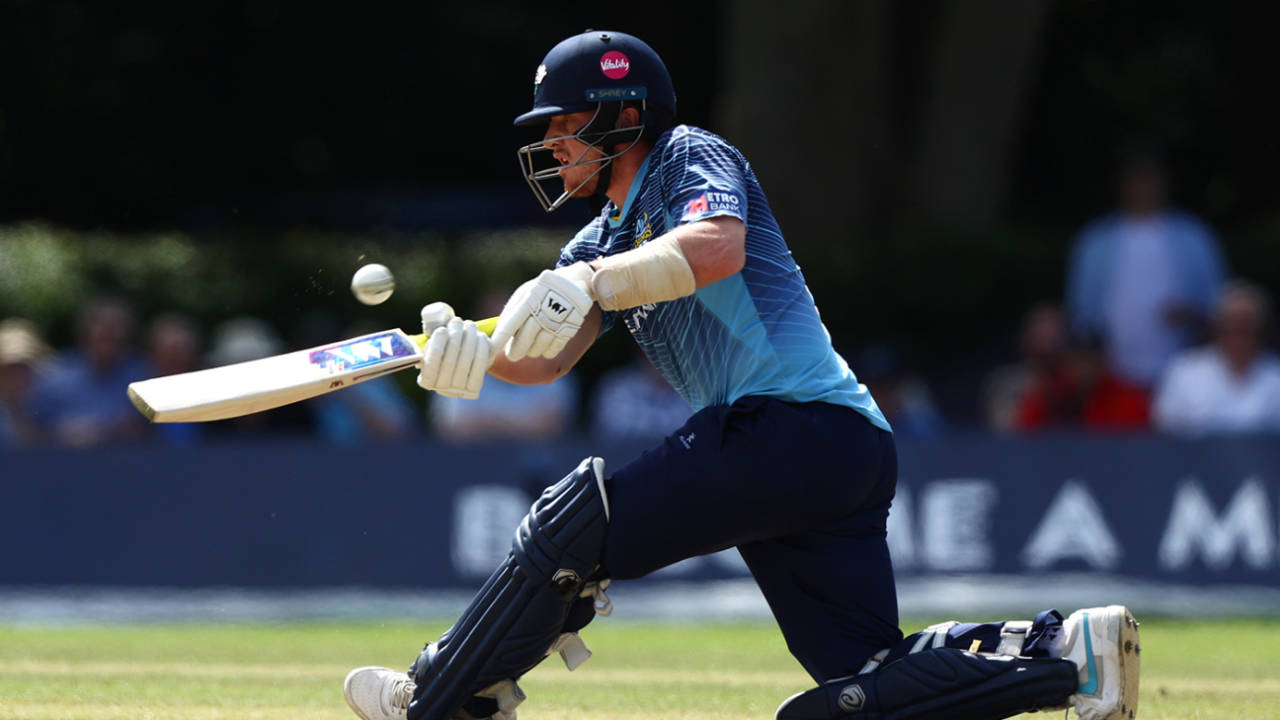 Dom Bess gets low to paddle-scoop, Middlesex vs Yorkshire, Metro Bank One Day Cup, Radlett, August 22, 2023