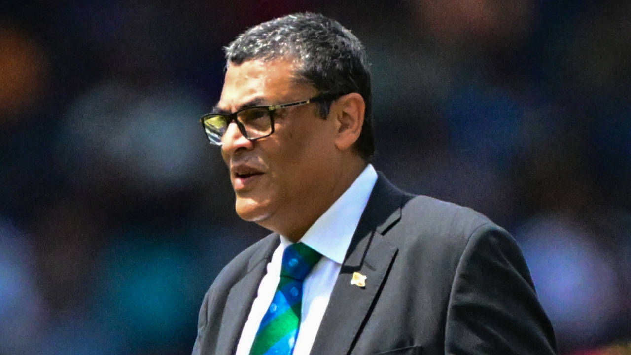 Ranjan Madugalle became the first referee to officiate in 400 ODIs, Sri Lanka vs India, 3rd ODI, Colombo, August 7, 2024