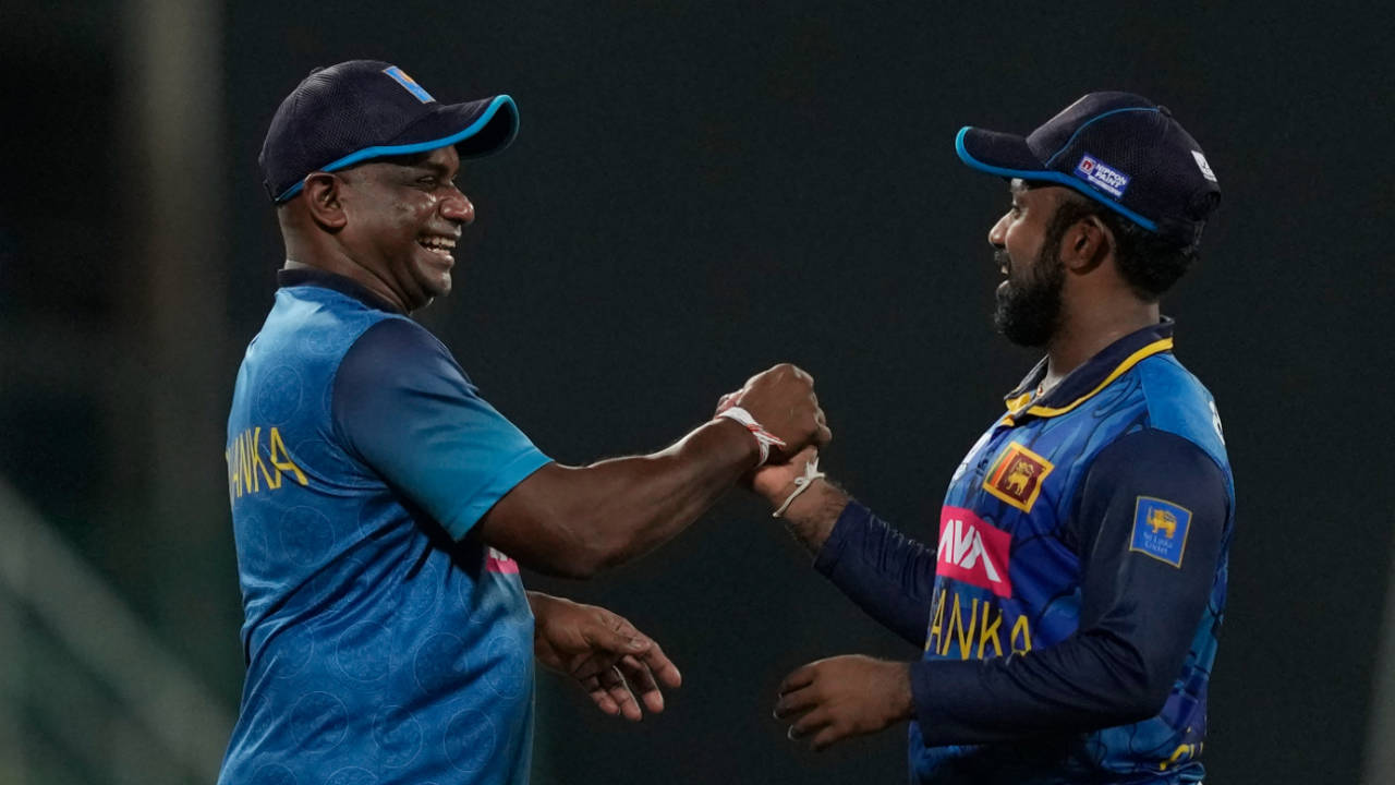 Sri Lanka interim coach Sanath Jayasuriya and captain Charith Asalanka had a first bilateral ODI series win against India in 27 years to celebrate, Sri Lanka vs India, 3rd ODI, Colombo, August 7, 2024