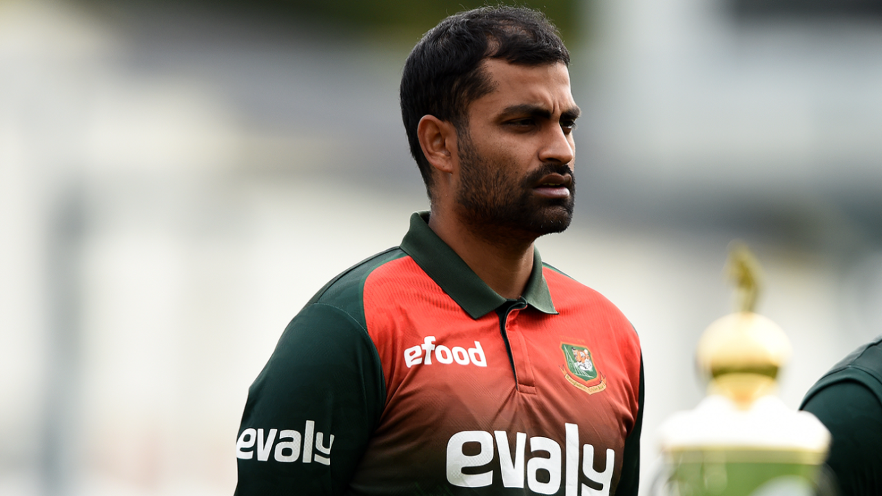 Tamim Iqbal looks on, New Zealand vs Bangladesh, 1st ODI, Dunedin, March 20, 2021