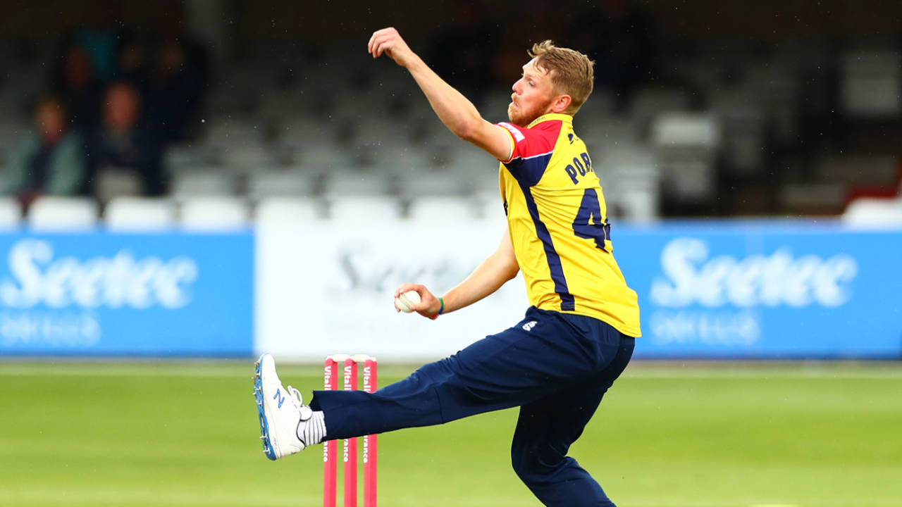 Jamie Porter in his delivery stride, Essex vs Kent, Vitality Blast, Chelmsford, June 25, 2021