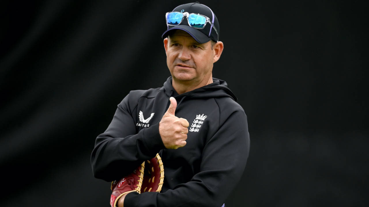 Matthew Mott oversees England's training session, England vs Pakistan, 2nd T20I, Edgbaston, May 25, 2024