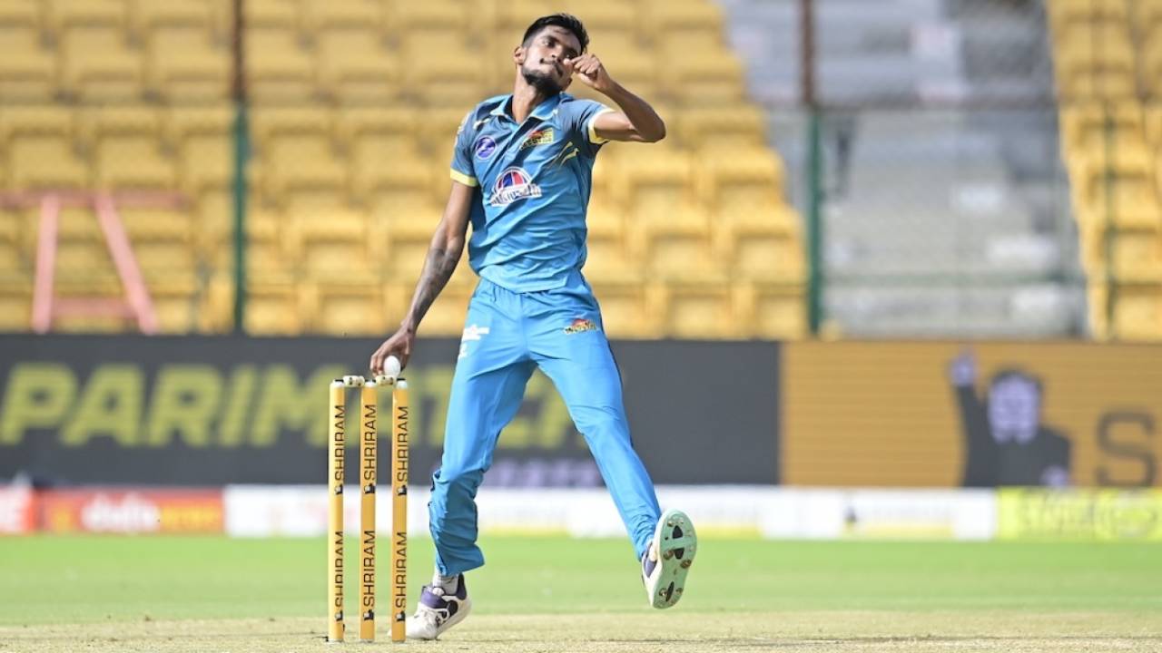 Abhishek Prabhakar's 3 for 22 dismantled Shivamogga Lions' lower middle order, Gulbarga Mystics vs Shivamogga Lions, Maharaja T20, Bengaluru, August 21, 2024