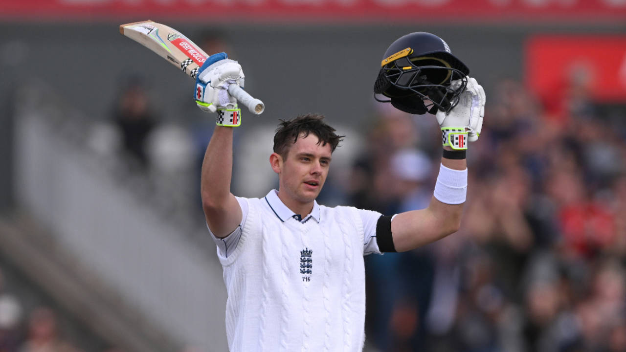 Jamie Smith celebrates his maiden England hundred, England vs Sri Lanka, 1st Test, Emirates Old Trafford, 3rd day, August 23, 2024