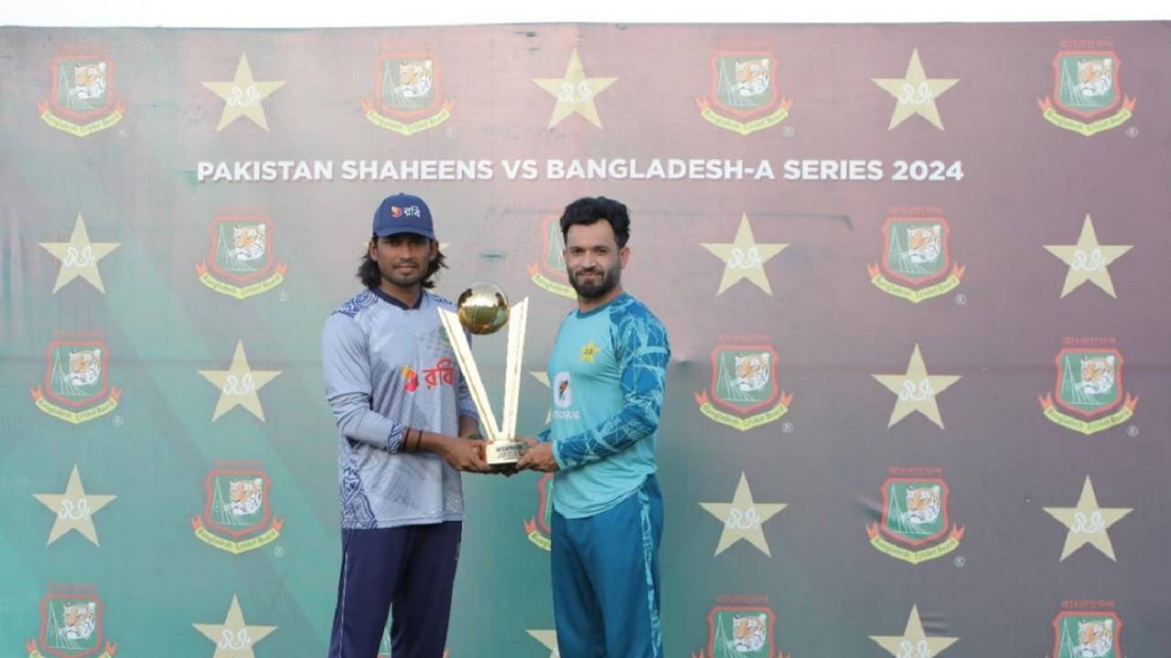 Captains Anamul Haque and Kamran Ghulam with the trophy after the series was drawn, Pakistan A vs Bangladesh A, 2nd Unofficial Test, Islamabad, August 23, 2024