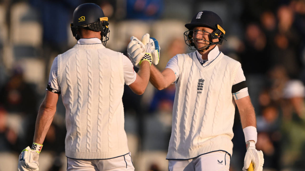 Joe Root and Chris Woakes guided England to victory on the fourth day, England vs Sri Lanka, 1st Test, Emirates Old Trafford, 4th day, August 24, 2024