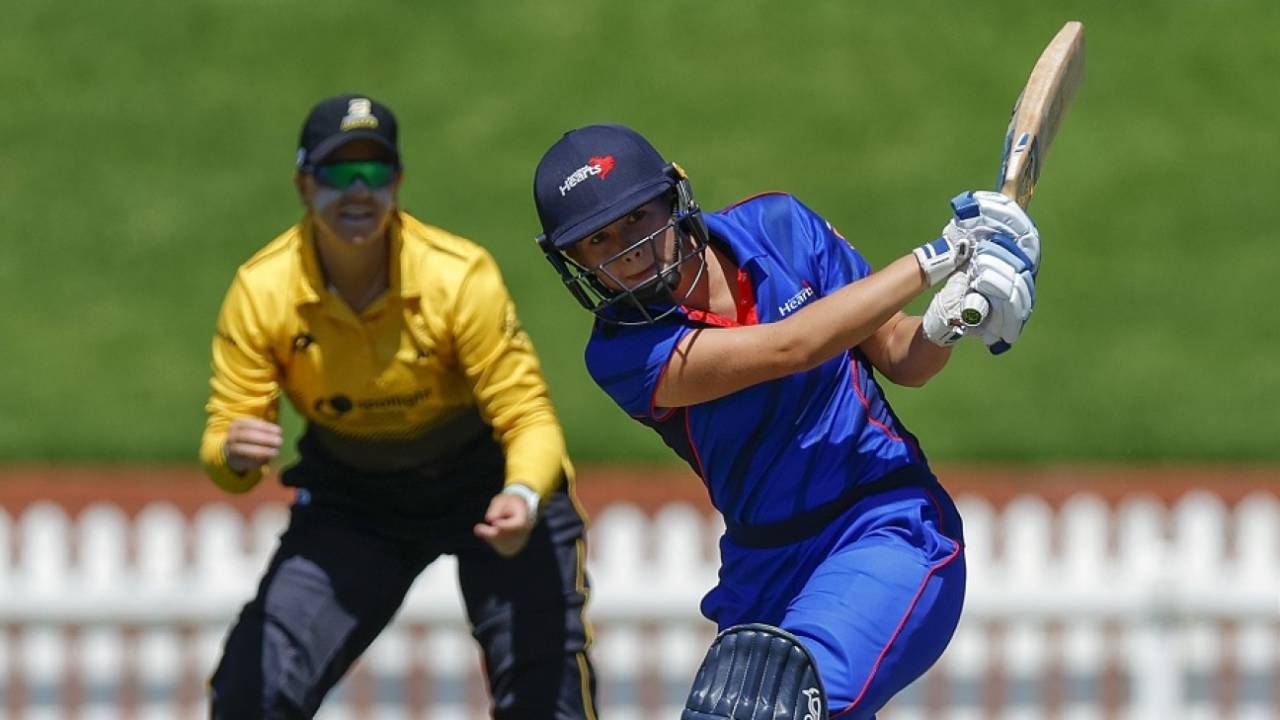 Emma Irwin has secured a contract with Canterbury, Auckland vs Wellington,  NZC women's one-day competition, Wellington, February 6, 2023