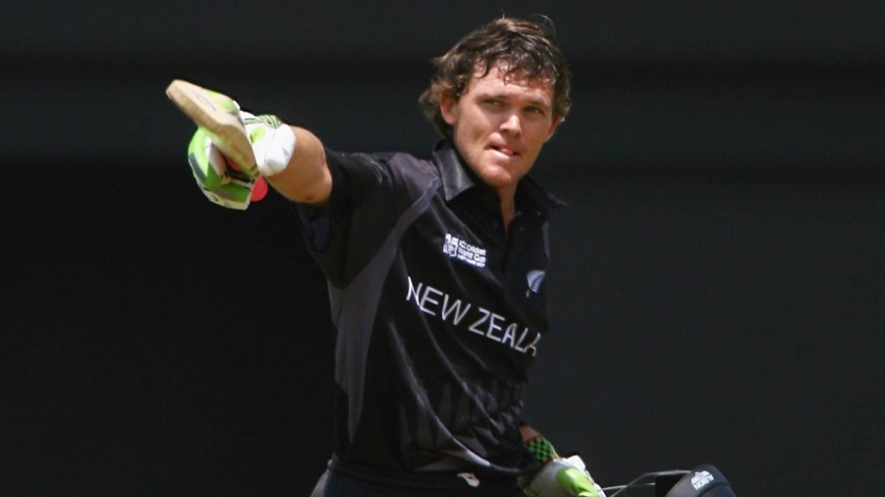 Lou Vincent celebrates his century, New Zealand vs Canada, men's ODI World Cup, Gros Islet, March 22, 2007