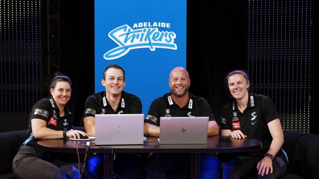 Nicole Bolton, Jarrod Harkness, head coach Luke Williams and captain Tahlia McGrath are all smiles at the Strikers table, Melbourne, September 1, 2024