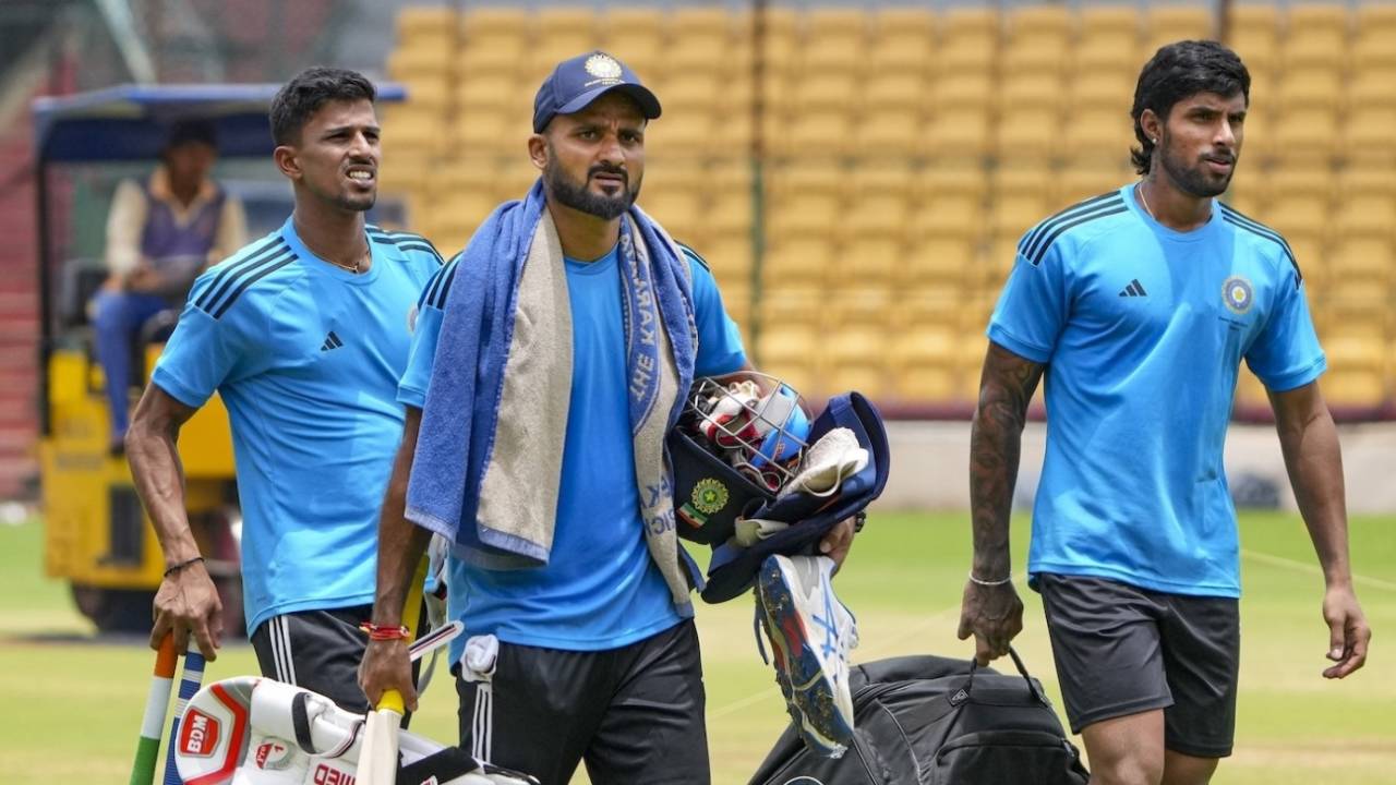 Tanush Kotian, Akash Deep and Tilak Varma at a training session India vs India B, Duleep Trophy 2024-25, Bengaluru, September 4, 2024