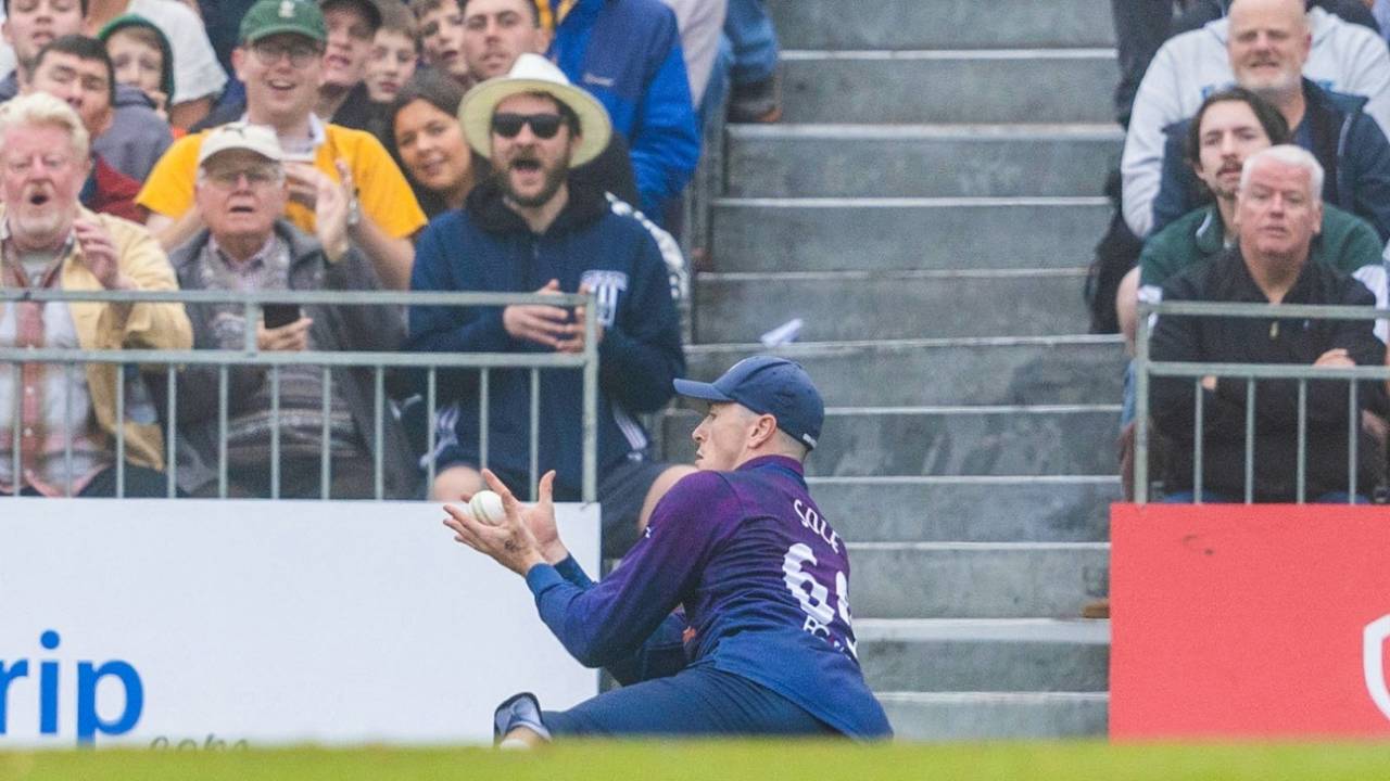 Chris Sole takes a juggling catch to dismiss Jake Fraser-McGurk, Scotland vs Australia, 2nd T20I, Edinburgh, September 6, 2024