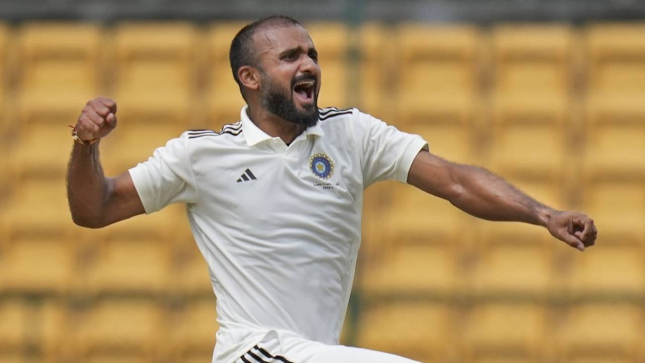 Akash Deep picked two wickets in his nine-over spell, India A vs India B, Duleep Trophy 2024-25, Bengaluru, 3rd day, September 7, 2024