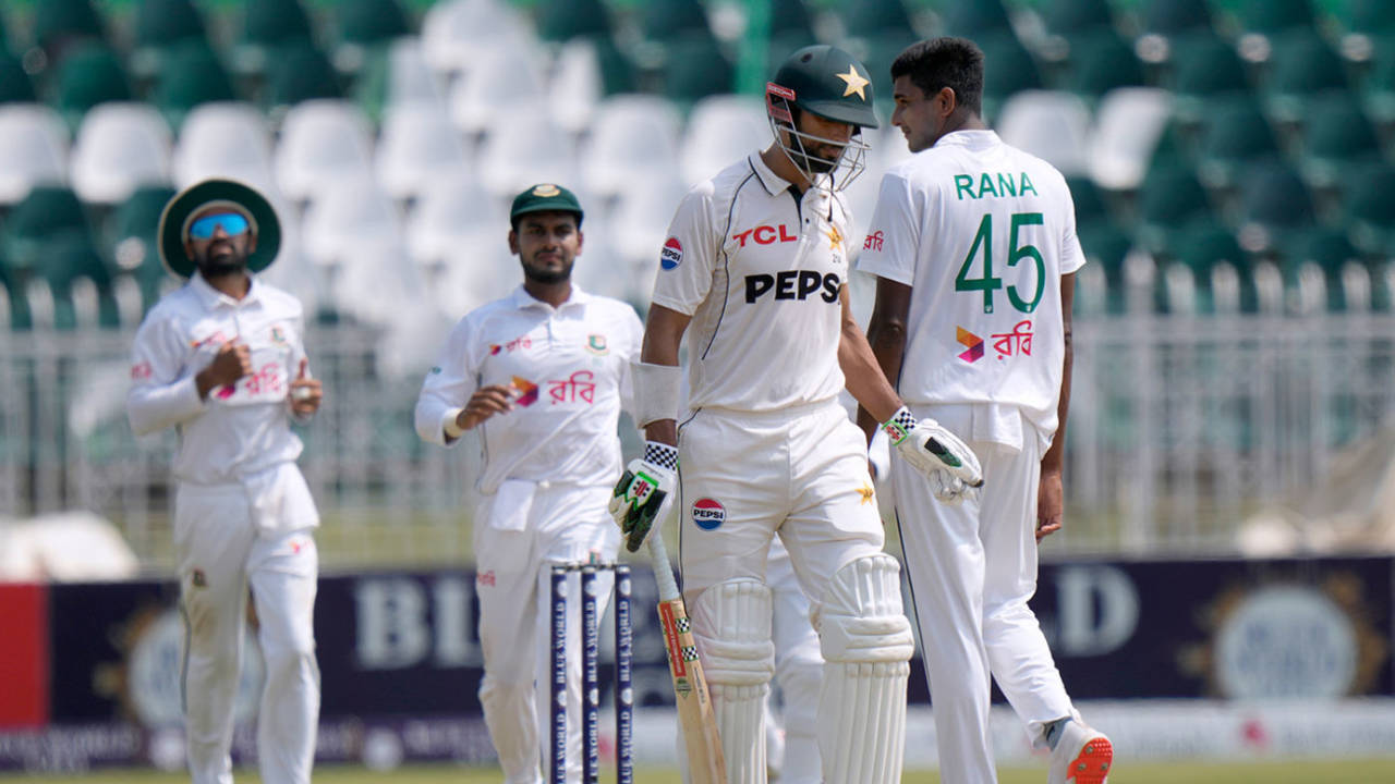 Shan Masood walks back after being dismissed by Nahid Rana, Pakistan vs Bangladesh, 2nd Test, Rawalpindi, 2nd day, August 31, 2024