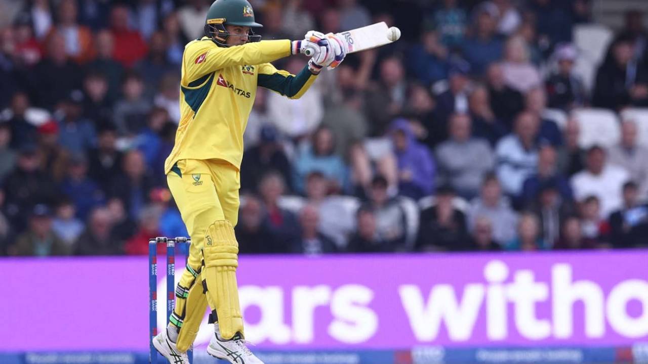Alex Carey pulls during his fighting half-century, England vs Australia, 2nd ODI, Headingley, September 21, 2024