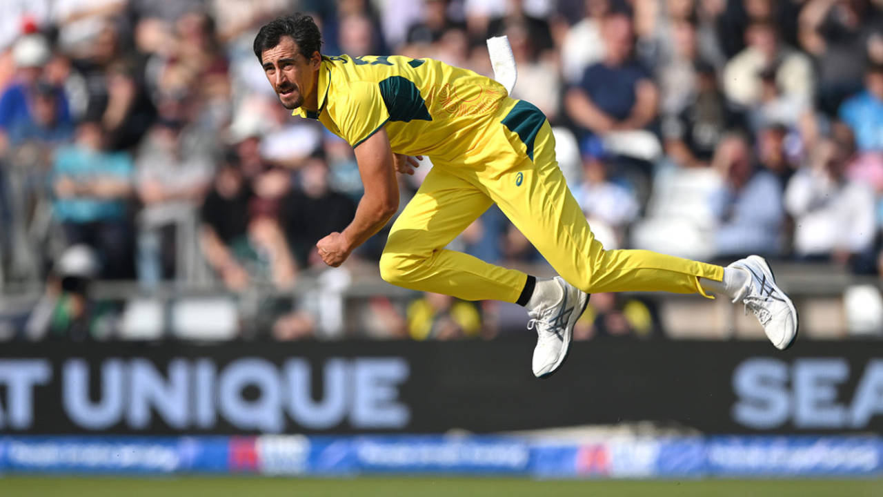 An airborne Mitchell Starc, England vs Australia, 2nd ODI, Headingley, September 21, 2024