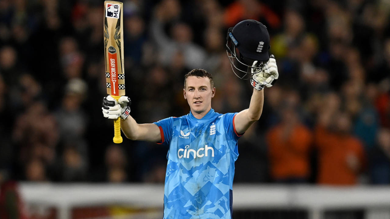 Harry Brook takes the applause for his maiden ODI century, England vs Australia, 3rd ODI, Chester-le-Street, September 24, 2024