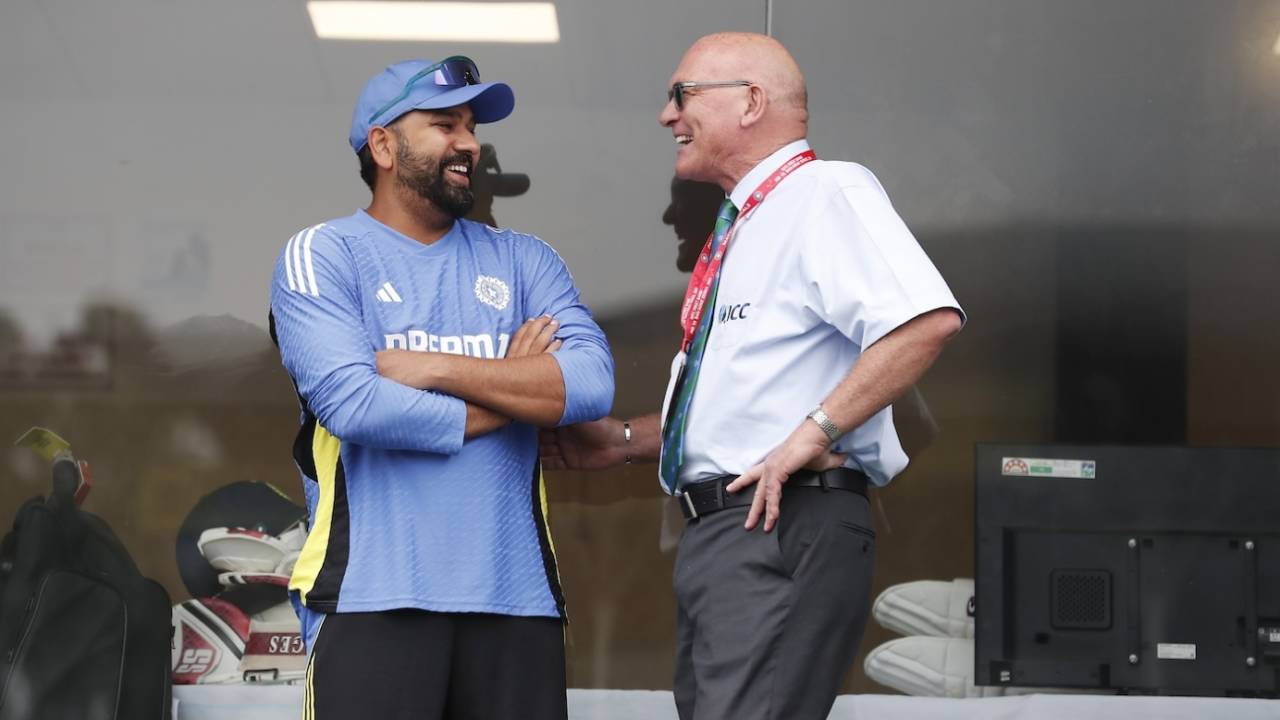 Rohit Sharma had a light-hearted chat with match referee Jeff Crowe, India vs Bangladesh, 2nd Test, 1st day, Kanpur, September 27, 2024