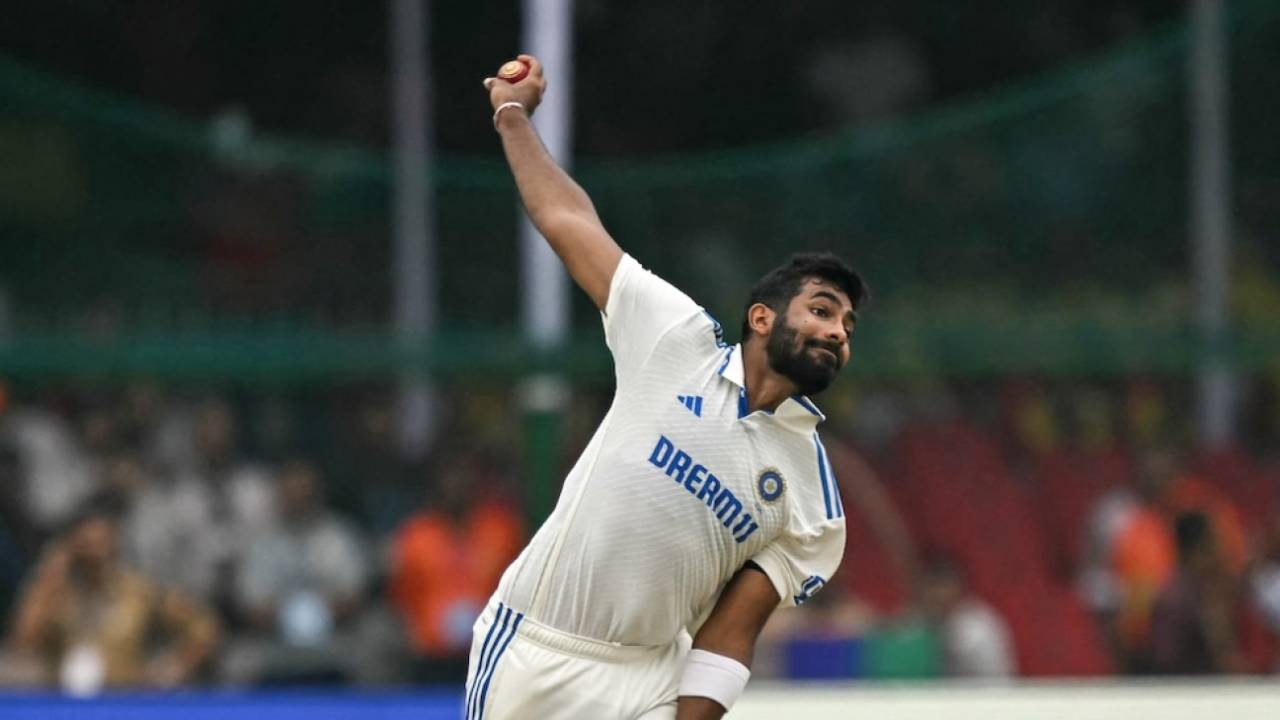Jasprit Bumrah swung the ball early in overcast conditions, India vs Bangladesh, 2nd Test, 1st day, Kanpur, September 27, 2024