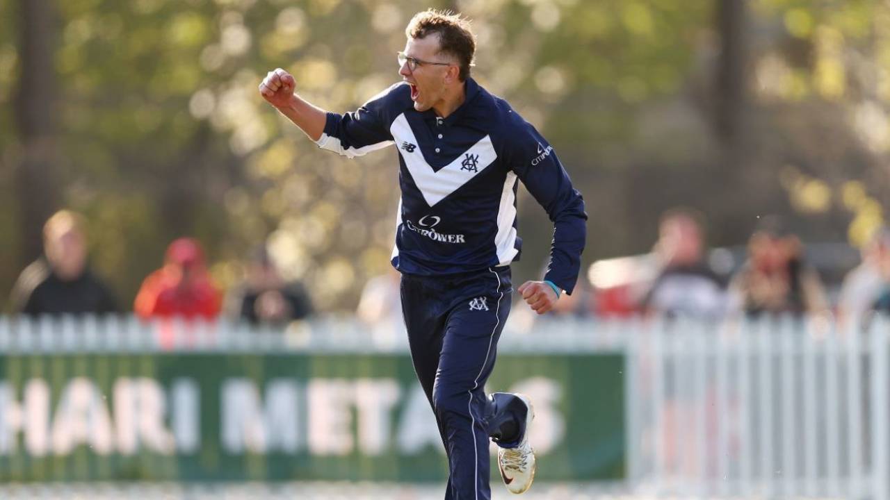 Todd Murphy took 3 for 38, Victoria vs Queensland, One-Day Cup, Melbourne, September 27, 2024