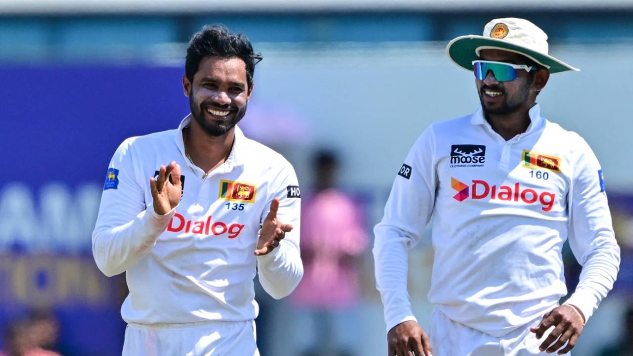 Dhananjaya de Silva and Kamindu Mendis celebrate the wicket of Devon Conway, Sri Lanka vs New Zealand, 2nd Test, Galle, 3rd day, September 28, 2024