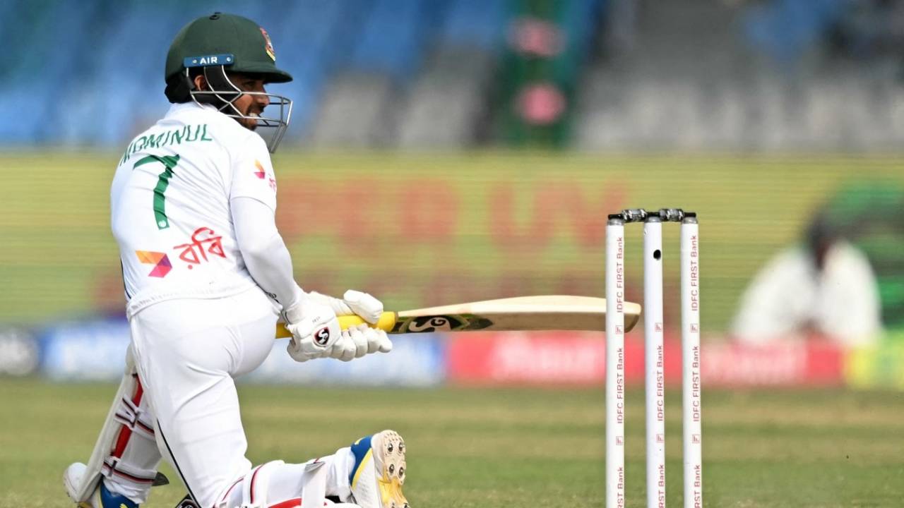 Mominul Haque brings out a sweep, India vs Bangladesh, 2nd Test, Kanpur, 5th day, October 1, 2024