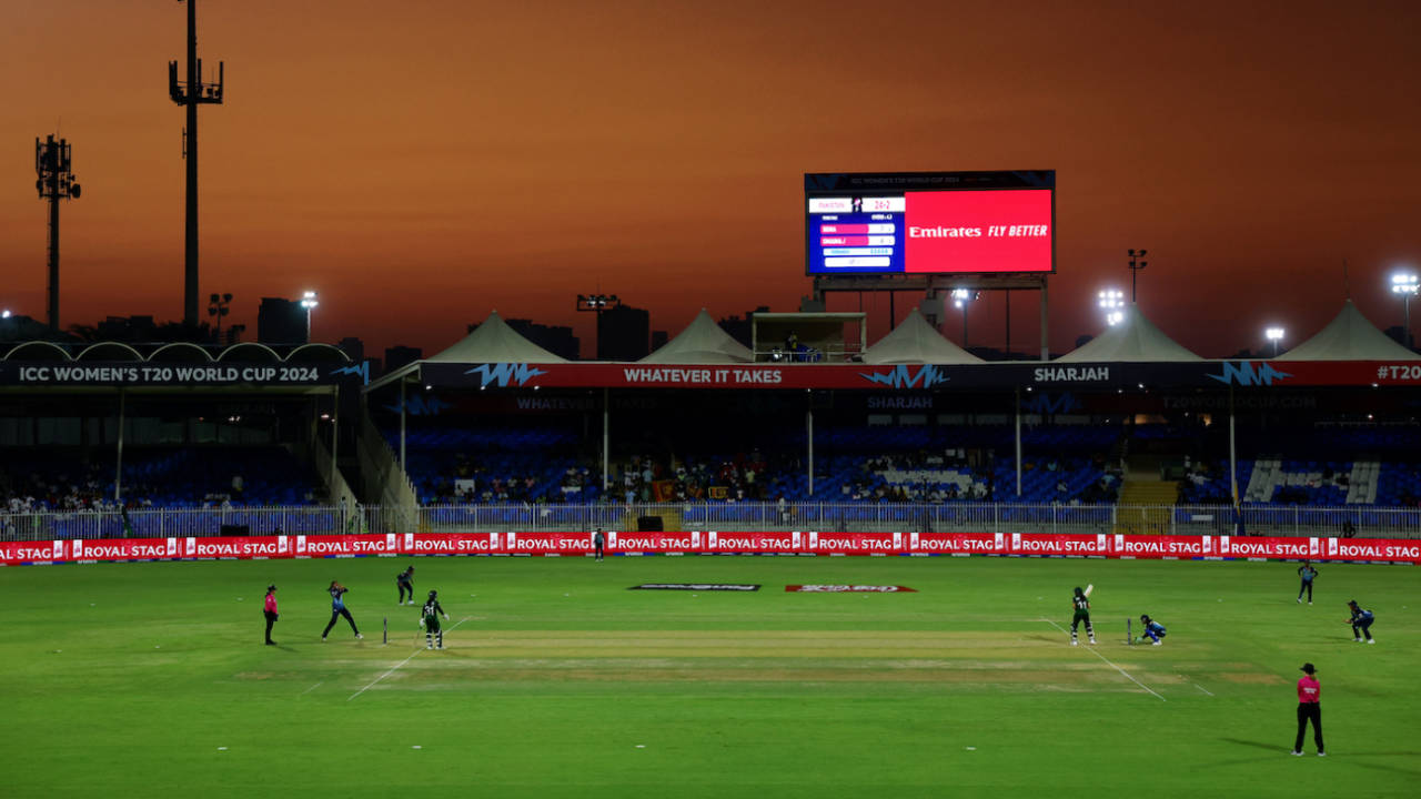 Amber skies graced the opening evening in Sharjah, Pakistan vs Sri Lanka, Women's T20 World Cup, Sharjah, October 3, 2024