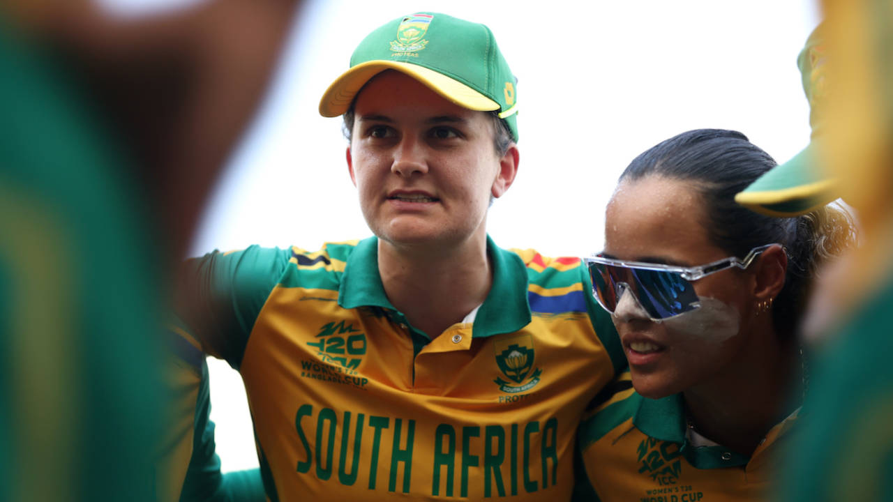 Laura Wolvaardt addresses her team as captain in the T20 World Cup for the first time, South Africa vs West Indies, Women's T20 World Cup 2024, Dubai, October 4, 2024