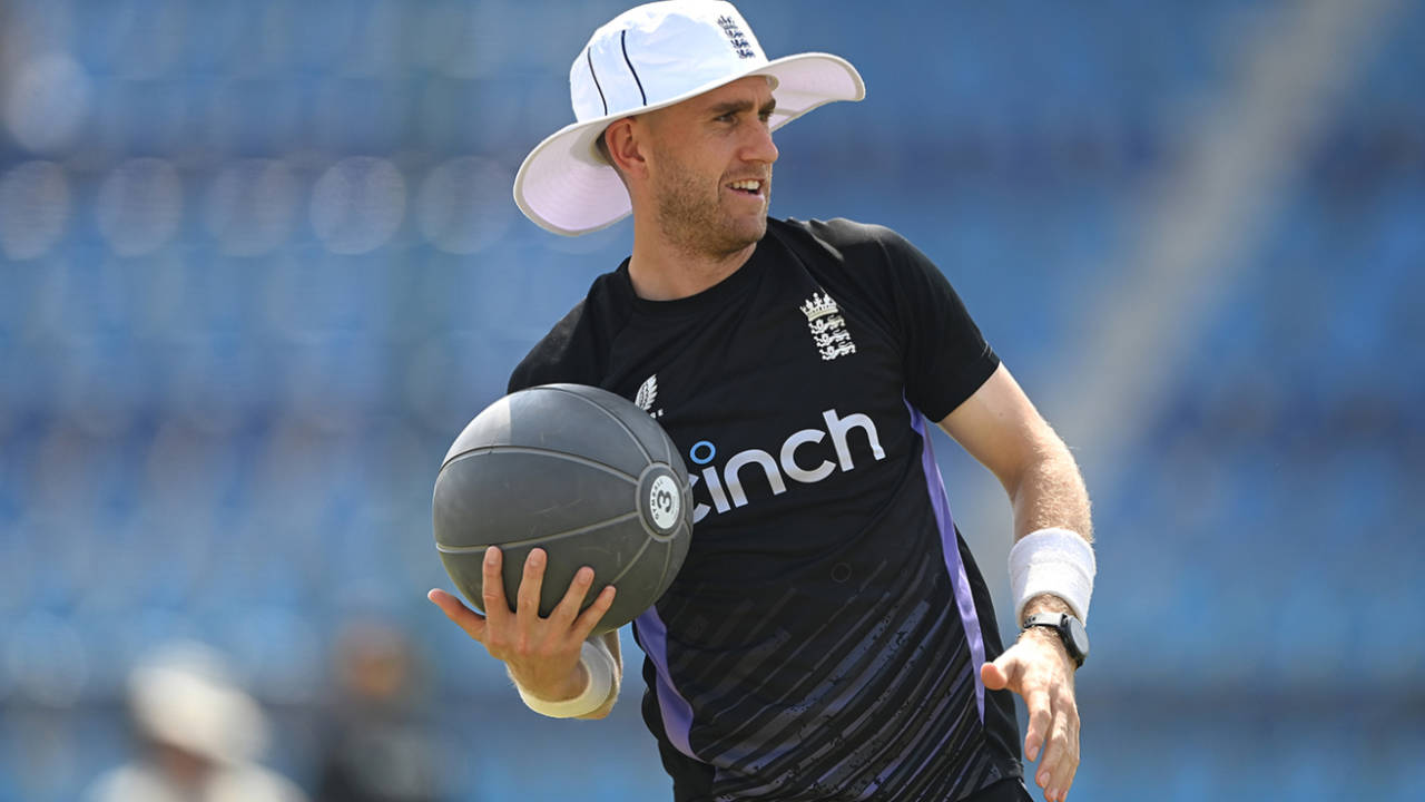 Olly Stone trains with a medicine ball, Multan, October 4, 2024