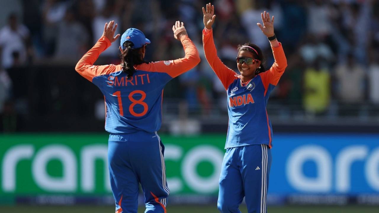 Smriti Mandhana and Shreyanka Patil celebrate a wicket, Women's T20 World Cup 2024, Group A, Dubai, October 6, 2024